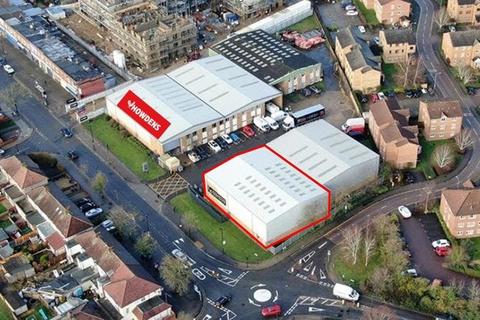 Warehouse to rent, Bilton Rd Greenford UB6 7DZ