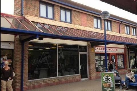 Retail property (high street) to rent, The Broadway Thatcham RG19 3HN