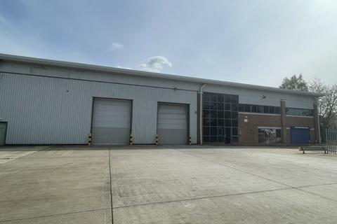Warehouse to rent, Molly Millars Ln Wokingham RG41 2PT