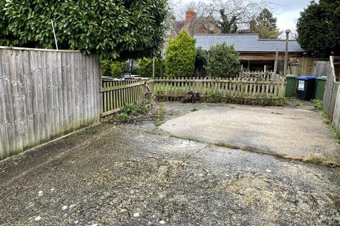 Restaurant for sale, 2 Manor Rd Goring RG8 9DP
