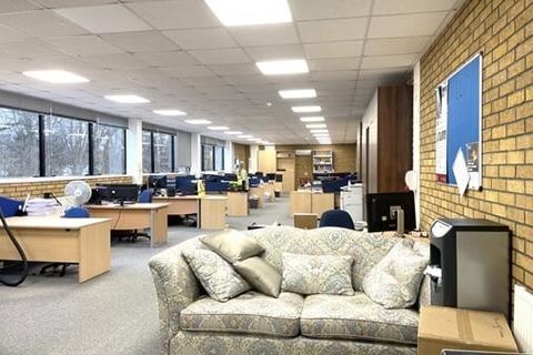 Office to rent, Eelmoor Rd Farnborough GU14 7QN