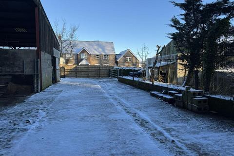 Mixed use to rent, 4 B3143 Piddletrenthide DT2 7QY