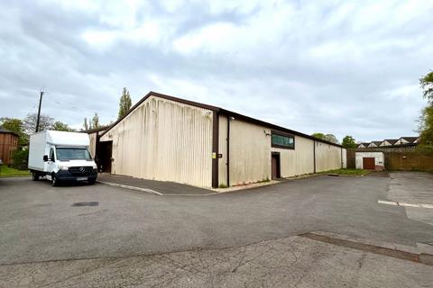 Office to rent, Camp Rd Upper Heyford OX25 5HA