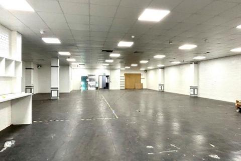 Office to rent, Camp Rd Upper Heyford OX25 5HA