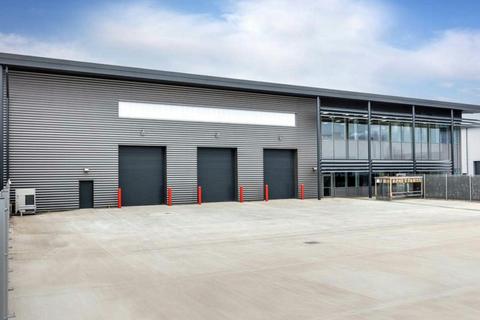 Warehouse to rent, 690 Stirling Rd Slough SL1 4ST