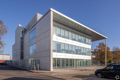 Office to rent, 252 Bath Rd Slough SL1 4DX