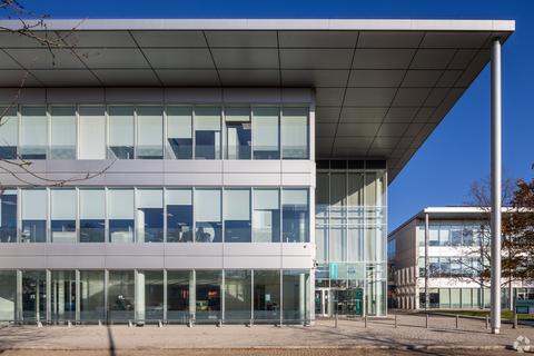 Office to rent, 252 Bath Rd Slough SL1 4DX