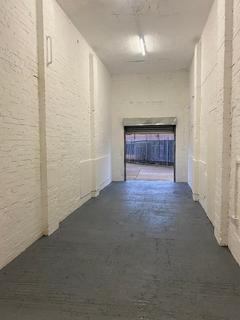 Industrial unit to rent, Tonbridge Rd Romford RM3 8TS