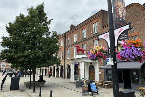 Office to rent, 9-10 High St High Wycombe HP11 2AZ