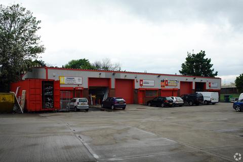 Property to rent, Moorhouse Av Leeds LS11 8HA