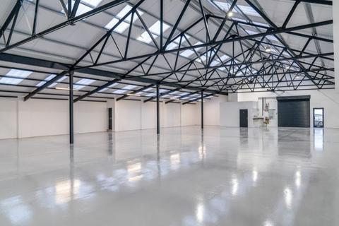 Industrial unit to rent, 23 Crown Rd Enfield EN1 1GR