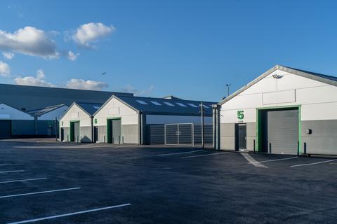 Industrial unit to rent, 23 Crown Rd Enfield EN1 1GR