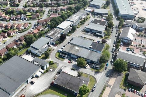 Warehouse to rent, Tudor Rd Altrincham WA14 5RZ