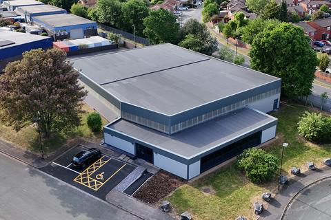 Warehouse to rent, Tudor Rd Altrincham WA14 5RZ