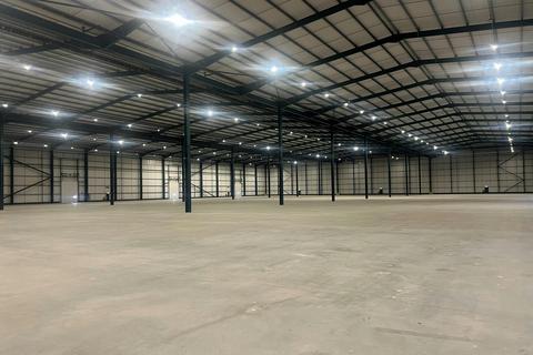 Distribution warehouse to rent, Thornhill Rd South Marston SN3 4RY