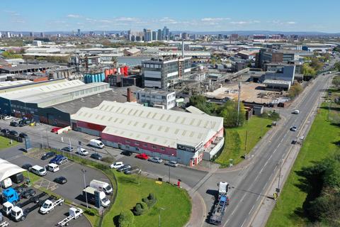 Warehouse to rent, Lyons Road, Trafford Park Manchester M17 1RN