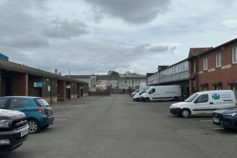 Distribution warehouse to rent, Cotton St Glasgow G40 4HU