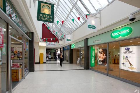 Retail property (high street) to rent, High St Bangor LL57 1NW