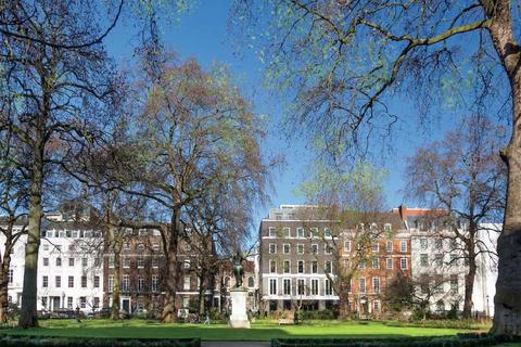 Office to rent, 8 St. James's Sq London SW1Y 4JU