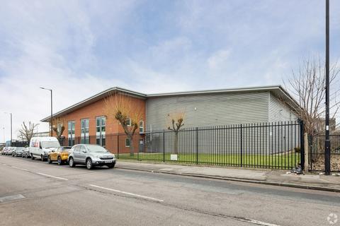 Warehouse to rent, 71-73 Bilton Way Enfield EN3 6EU