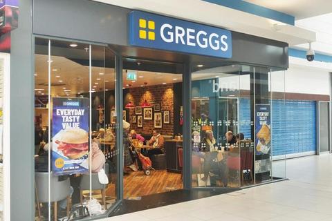 Retail property (high street) to rent, Court St Trowbridge BA14 8AT