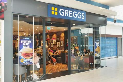 Retail property (high street) to rent, Court St Trowbridge BA14 8AT