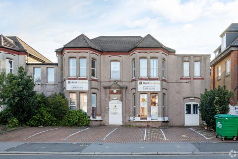 Mixed use to rent, 34 Mansfield Rd Ilford IG1 3BD