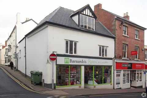 Retail property (high street) to rent, 6-7 Broad St Ross On Wye HR9 7EA