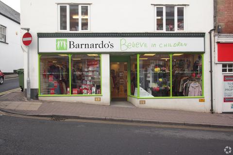 Retail property (high street) to rent, 6-7 Broad St Ross On Wye HR9 7EA