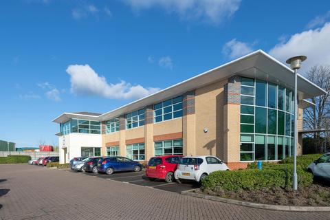 Office to rent, Waltham Rd Maidenhead SL6 3LW