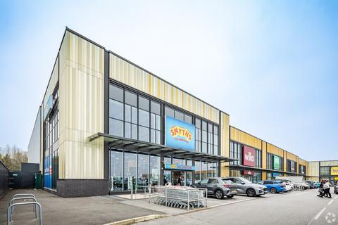 Retail property (high street) to rent, Edge Ln Liverpool L13 1EW