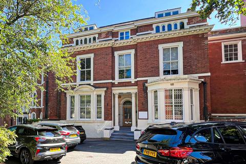 Office to rent, 15 Wellington Circ Nottingham NG1 5AJ