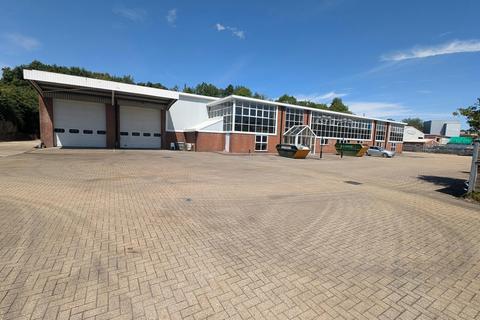 Warehouse to rent, Premier Way Romsey SO51 9AQ