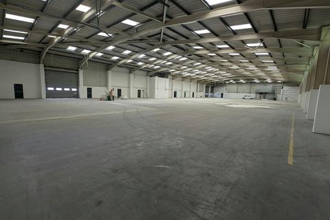 Warehouse to rent, Premier Way Romsey SO51 9AQ