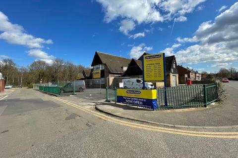 Retail property (high street) to rent, Acacia Rd Doncaster DN4 6NR