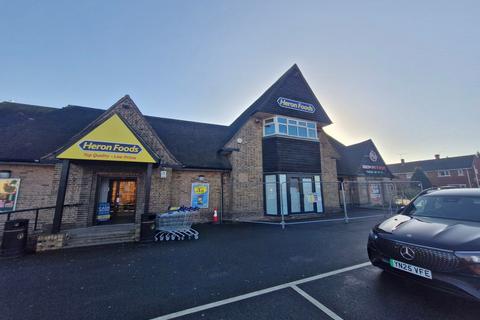 Retail property (high street) to rent, Acacia Rd Doncaster DN4 6NR