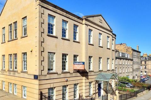 Office to rent, 20 Union St Edinburgh EH1 3LR