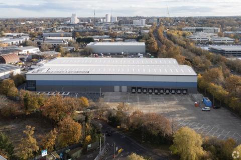 Distribution warehouse to rent, Longshot Ln Bracknell RG12 1RL
