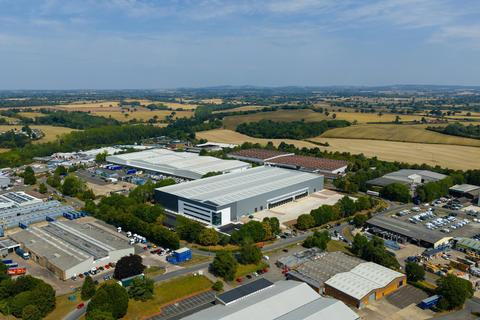 Distribution warehouse to rent, 8A West Stone Droitwich WR9 9AS