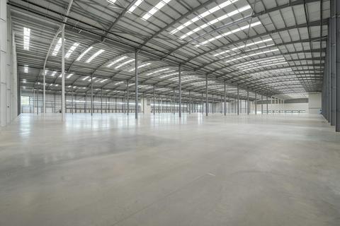 Distribution warehouse to rent, Aveling Way Worksop S81 8AE