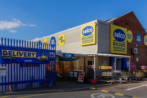 Distribution warehouse for sale, 292-296 Wharfdale Rd Birmingham B11 2DT