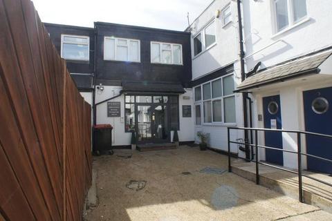 Industrial unit to rent, Bedford Rd London N2 9DB