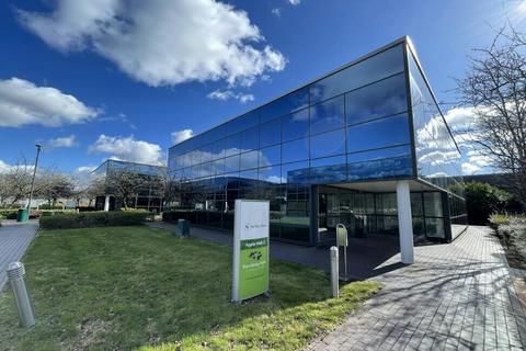 Office to rent, Apple Walk Swindon SN2 8BA