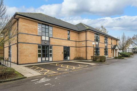 Office to rent, Mark Rd Hemel Hempstead HP2 7DW