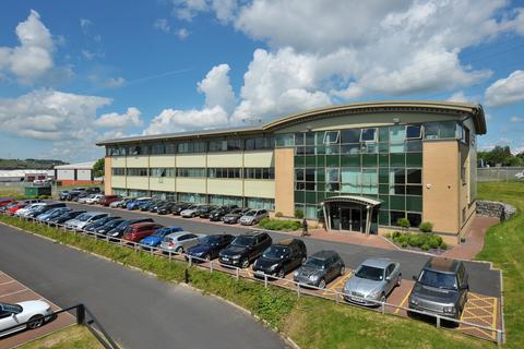 Office to rent, Davyfield Road Rd Blackburn BB1 2QY