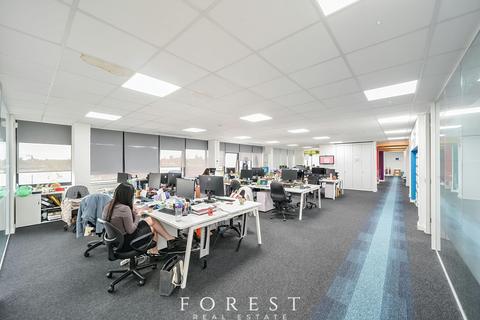 Office to rent, 2 Dollis Park London N3 1HF