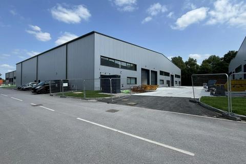 Warehouse to rent, London Rd Macclesfield SK10 4NL