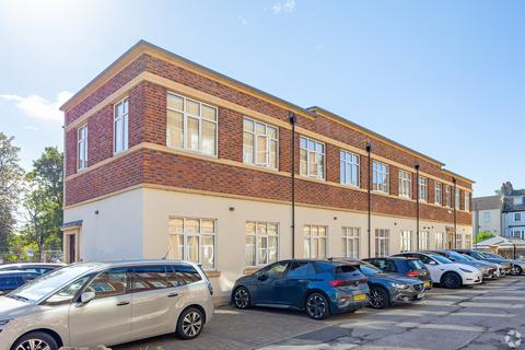 Office to rent, South Parade Doncaster DN1 2DJ