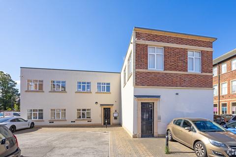 Office to rent, South Parade Doncaster DN1 2DJ