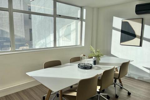 Office to rent, 81 Southwark St London SE1 0HX